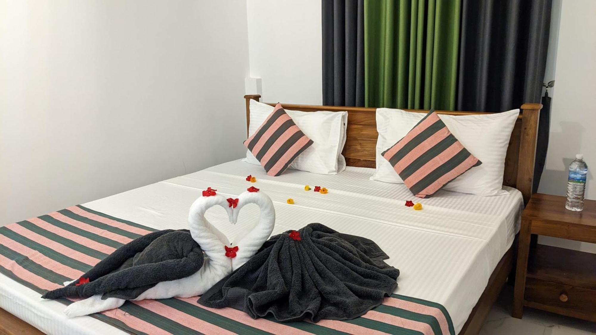 Star Beach Villa Tangalle Exteriör bild